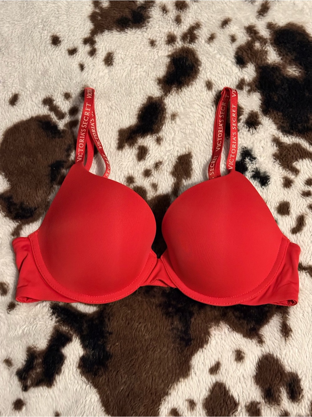 Victoria's Secret Red Molded T-Shirt Bra with Branded Straps